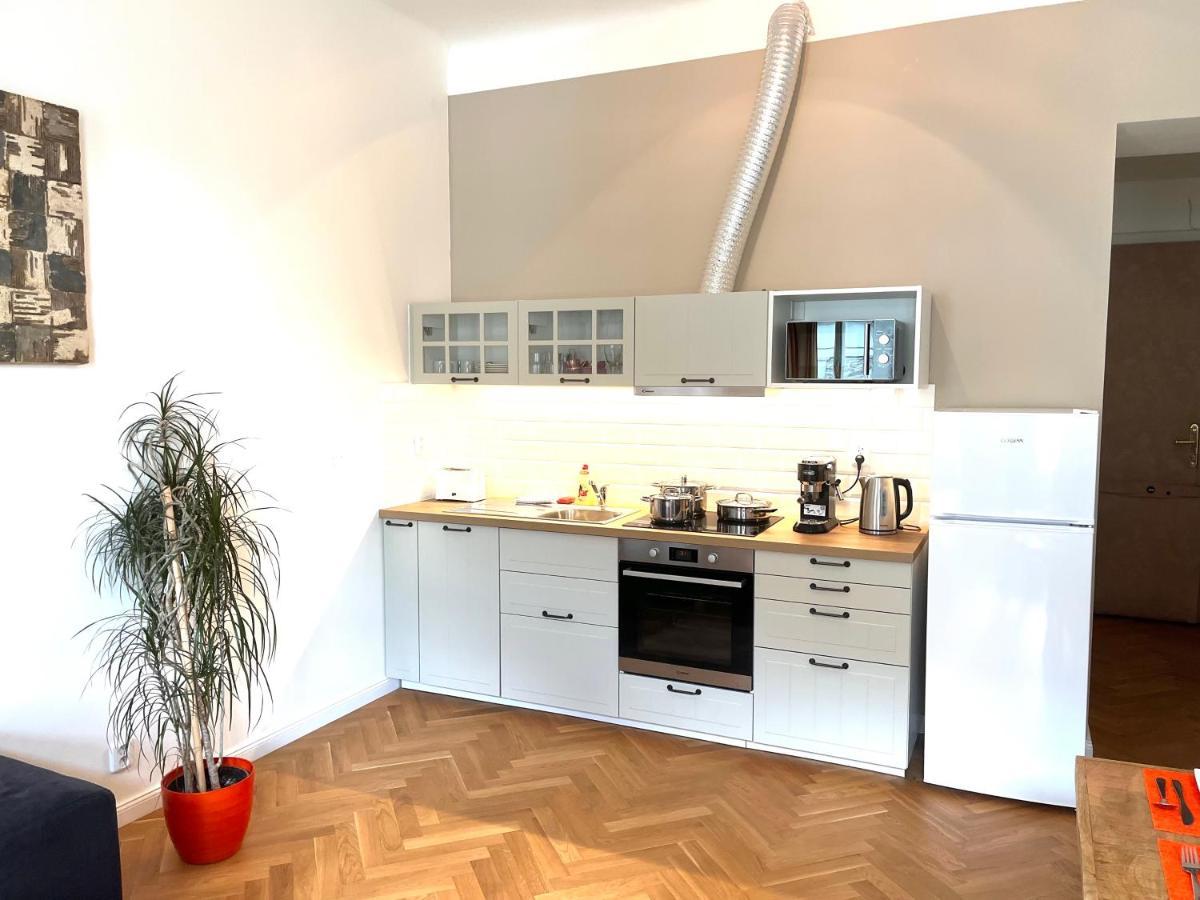 Amazing Apartment Zborovska Praga Exterior foto