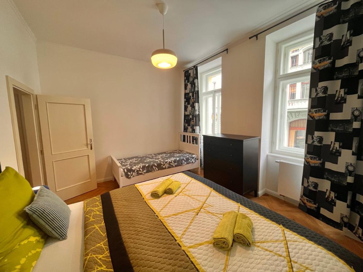 Amazing Apartment Zborovska Praga Exterior foto